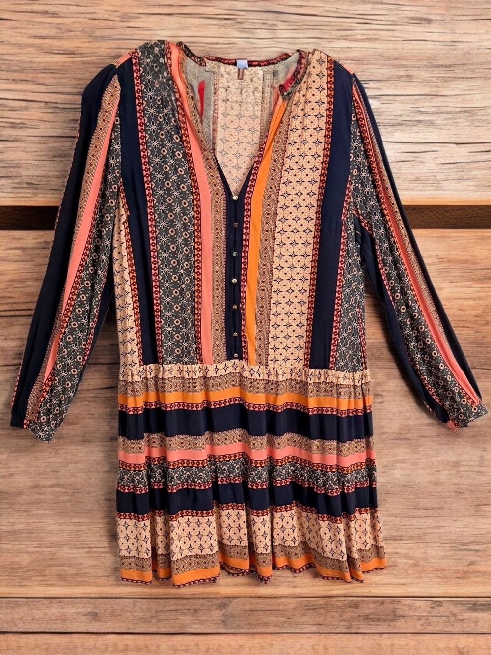 Boho Floral Geo Print Long Sleeve Tiered Mini Dress - V-Neck Henley. Size M - Picture 2 of 5
